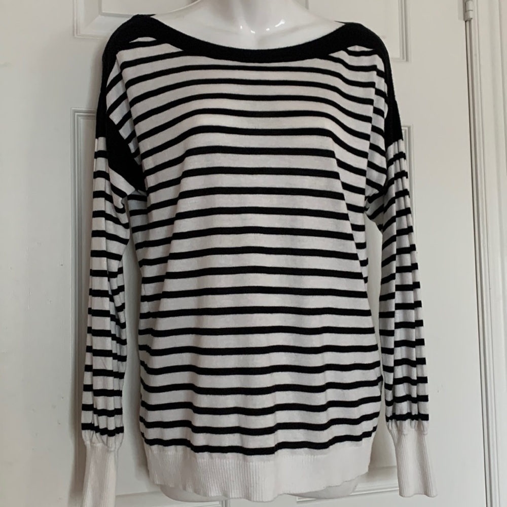 Small long sleeved Massimo Dutti striped sweater